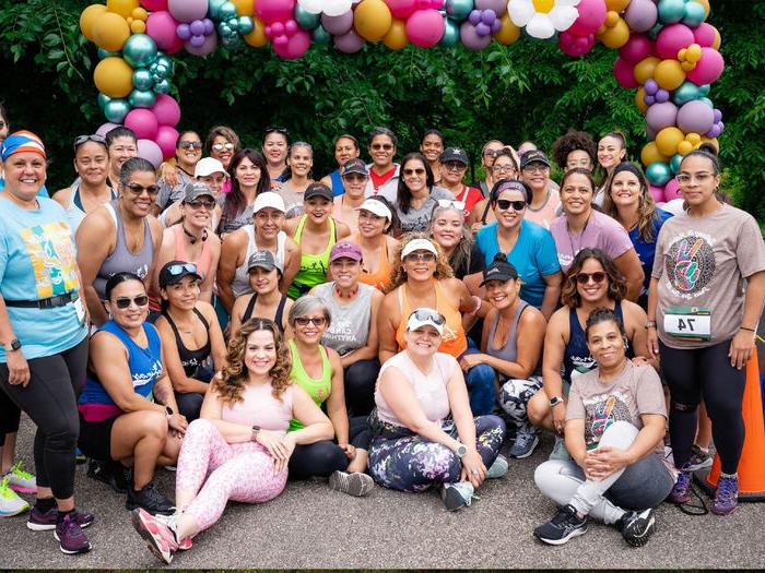 Group image of Latinas in Motion runners
